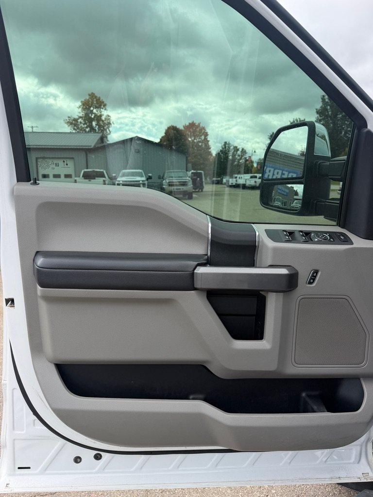 Used 2021 Ford F250 XLT w/ XLT Value Package AWD/4WD image 16