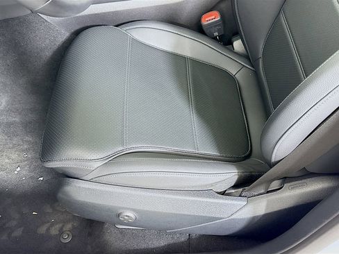 Used 2024 Mercedes-Benz GLC 300 4MATIC w/ Advanced USB Package image 20