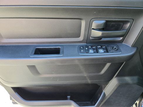 Used 2018 RAM 1500 Express RWD image 14