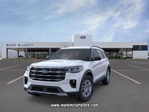 New 2026 Ford Explorer Active w/ Active Comfort Package RWD image 2