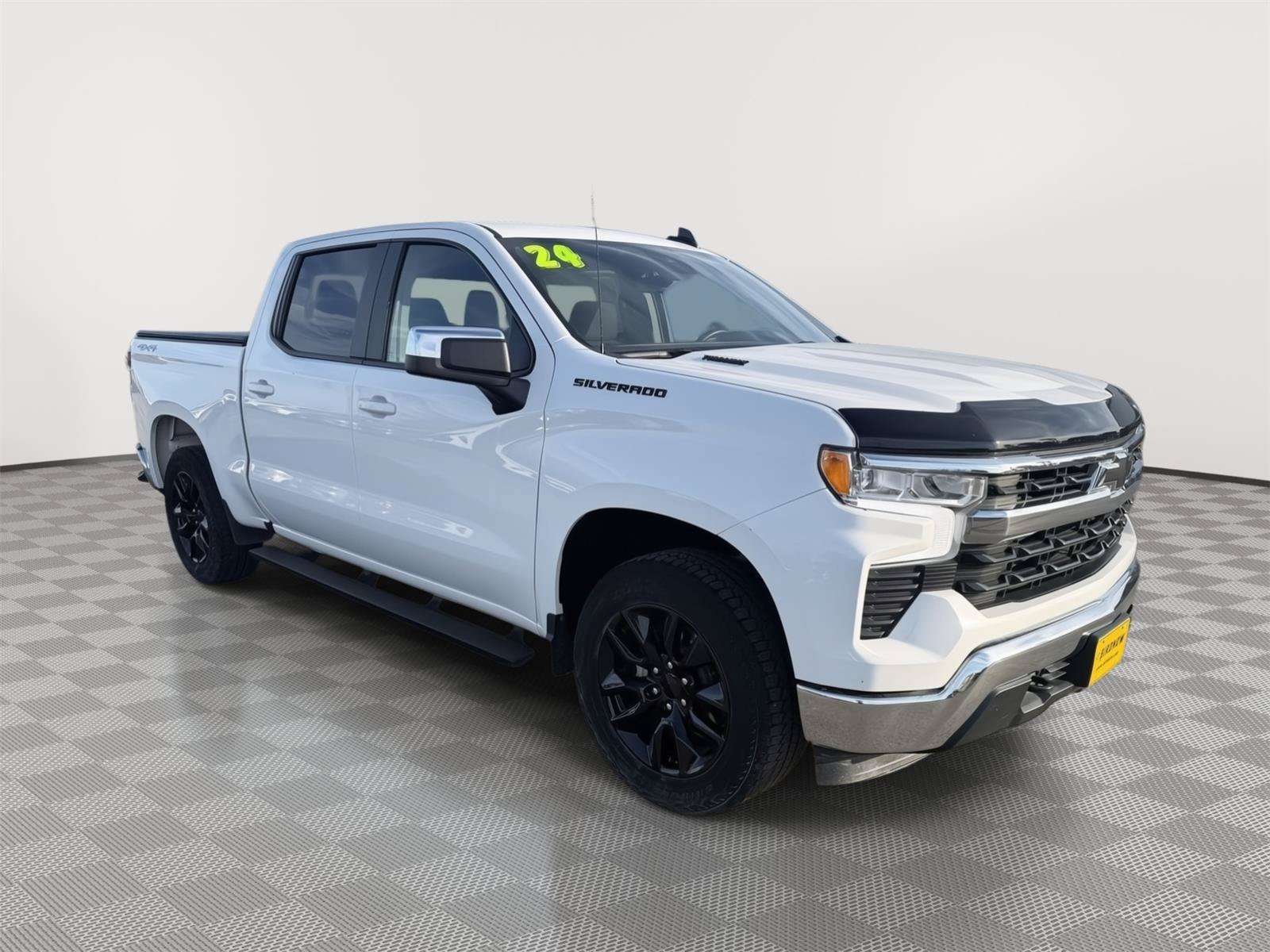 Used 2024 Chevrolet Silverado 1500 LT AWD/4WD image 8