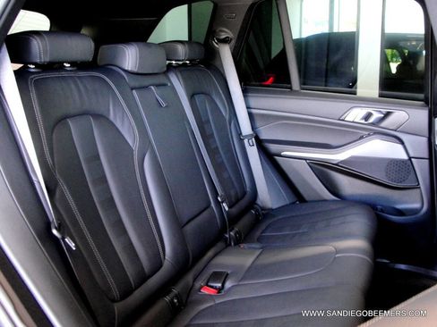 Used 2022 BMW X5 xDrive40i w/ M Sport Package image 59