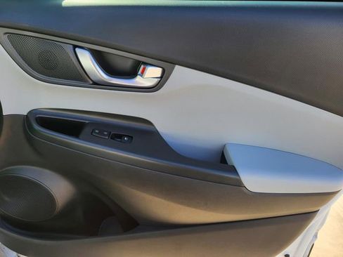 Certified 2023 Hyundai Kona SEL w/ Convenience Package image 6