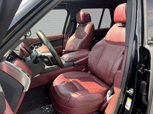 Used 2025 Land Rover Range Rover SE AWD/4WD image 18