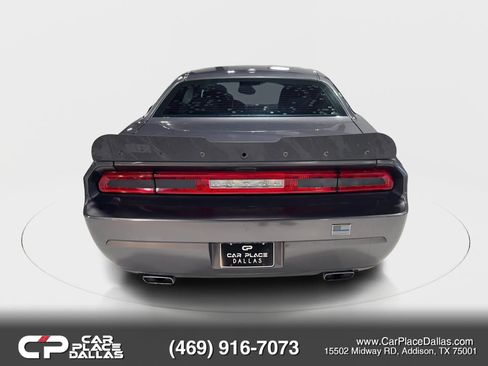 Used 2014 Dodge Challenger SXT RWD image 10