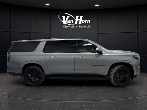 New 2026 Chevrolet Suburban RST w/ RST Capability Package image 2