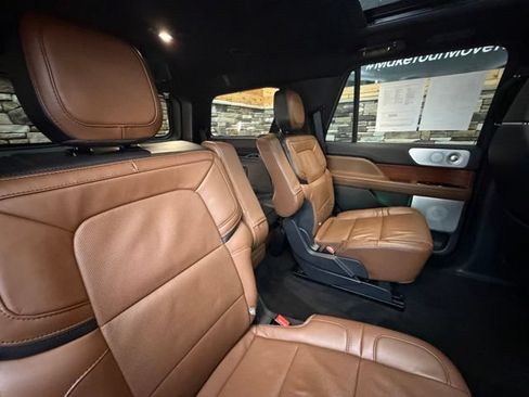 Used 2024 Lincoln Navigator Reserve AWD/4WD image 38