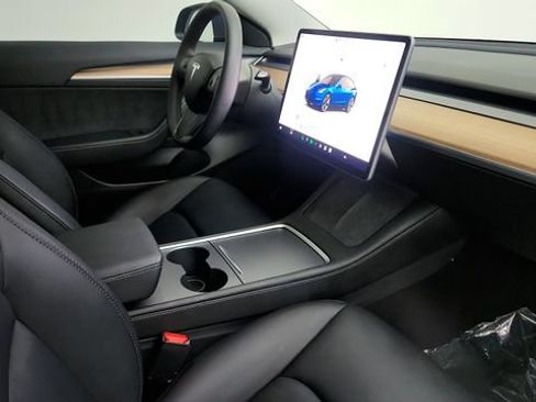 Used 2023 Tesla Model 3 Standard Range RWD image 33