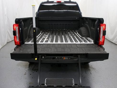 Used 2024 Ford F250 Lariat w/ Sport Appearance Package image 6