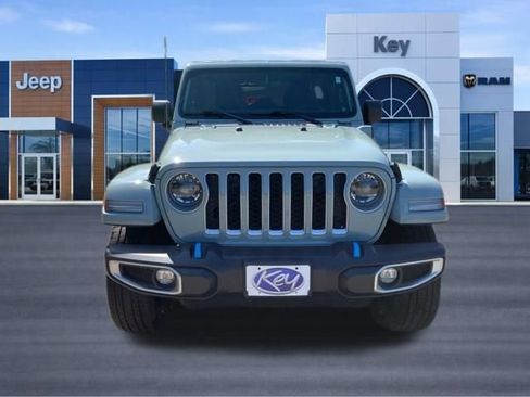 Used 2023 Jeep Wrangler Unlimited Sahara w/ Cold Weather Group AWD/4WD image 2