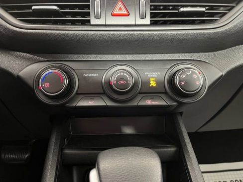 Used 2022 Kia Forte LXS image 31
