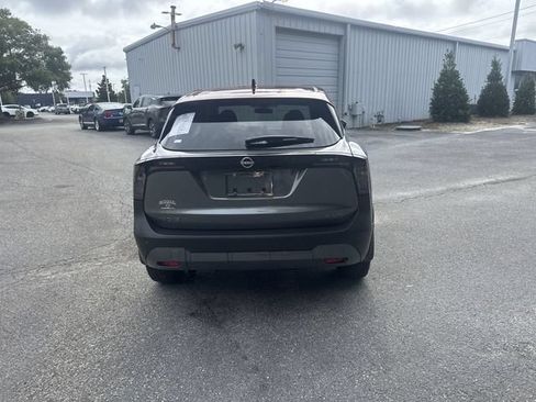 Used 2025 Nissan Kicks SV w/ Charging Package AWD/4WD image 6