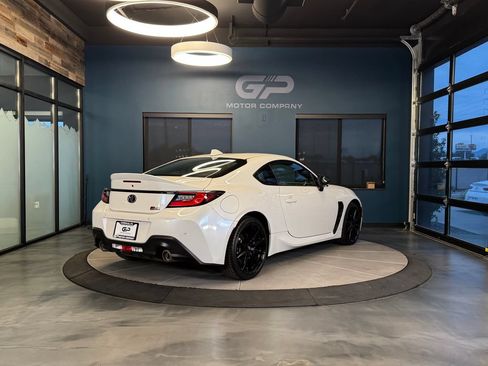 Used 2022 Toyota GR86 Premium RWD image 3