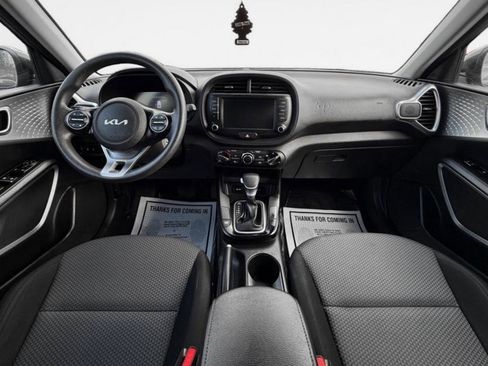 Used 2023 Kia Soul LX w/ Option Group 015 image 16