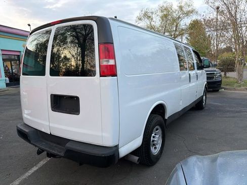 Used 2016 Chevrolet Express 3500 Extended RWD image 5