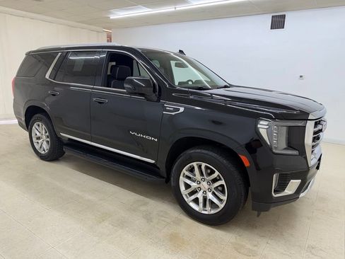 Used 2022 GMC Yukon SLT w/ SLT Premium Package AWD/4WD image 8