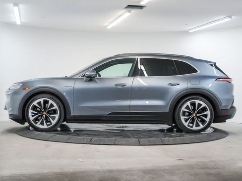 Used 2026 Porsche Cayenne Electric AWD/4WD image 2