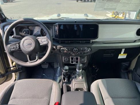 New 2025 Jeep Gladiator Sport image 8
