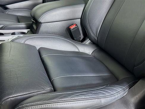 Used 2022 Subaru Ascent Limited w/ Technology Package image 25