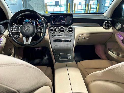 Used 2020 Mercedes-Benz GLC 300 4MATIC image 6