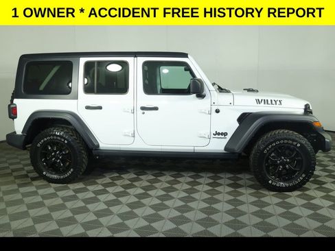 Used 2022 Jeep Wrangler Unlimited Willys image 2