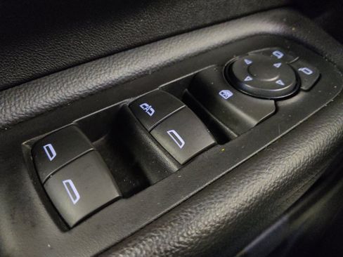 Used 2018 GMC Terrain SLE image 27