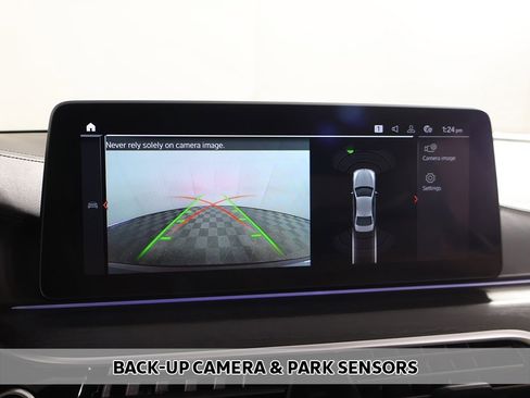 Used 2022 BMW M550i xDrive w/ Dynamic Handling Package image 8