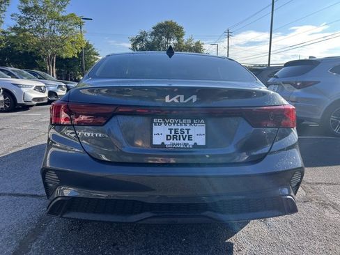 Used 2024 Kia Forte LXS w/ LXS Technology Package FWD image 4