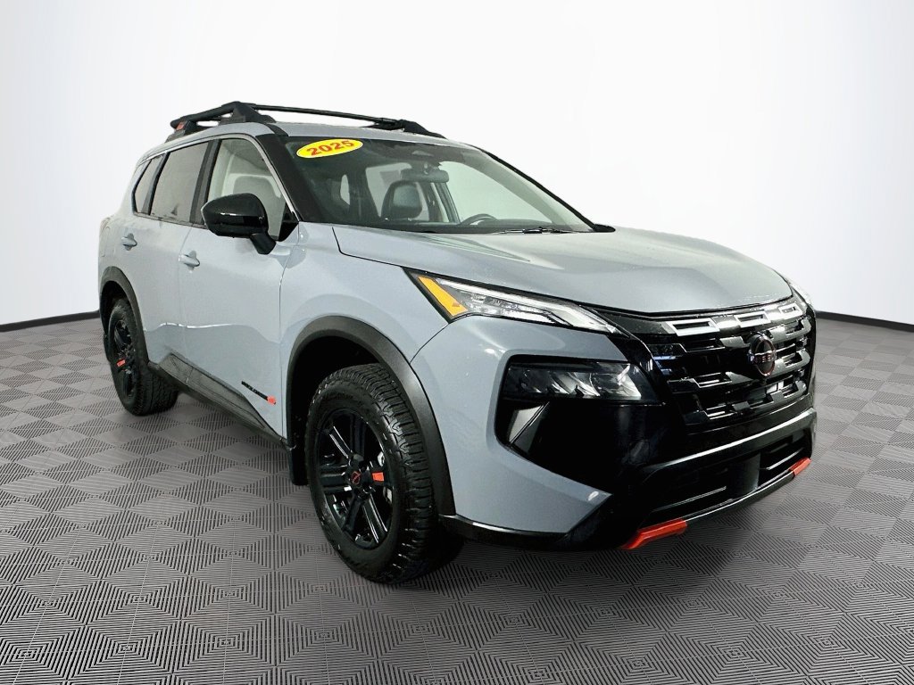 Certified 2025 Nissan Rogue SV AWD/4WD image 2