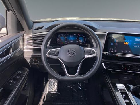 Used 2024 Volkswagen Atlas Cross Sport SE AWD/4WD image 12