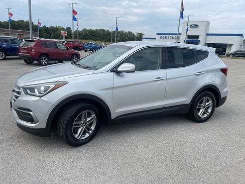Used 2018 Hyundai Santa Fe Sport image 4