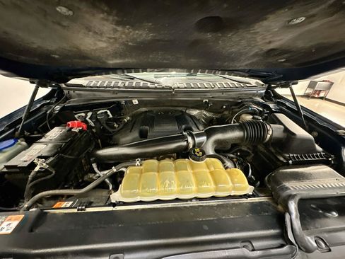 Used 2020 Ford Expedition XLT w/ Equipment Group 202A AWD/4WD image 37
