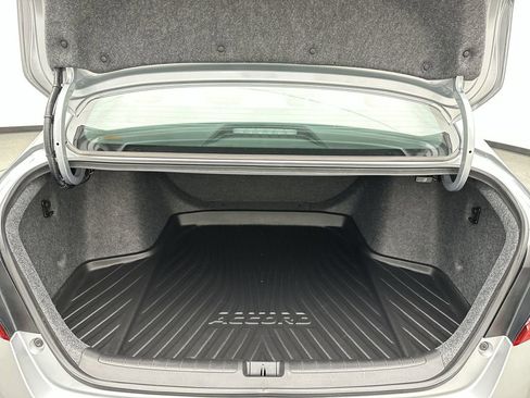 Used 2019 Honda Accord LX image 22