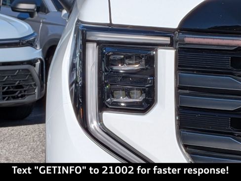 Used 2025 GMC Sierra 1500 AT4 w/ AT4 Premium Package image 11