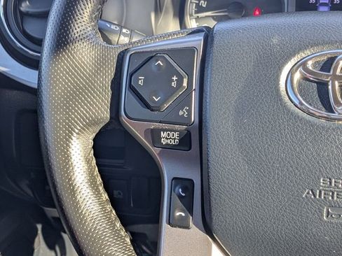 Used 2018 Toyota Tacoma SR5 image 20