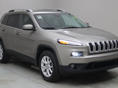 Used 2017 Jeep Cherokee Latitude w/ Comfort/Convenience Group