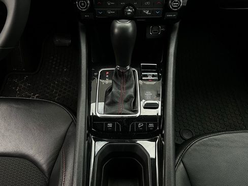 Used 2025 Jeep Compass Trailhawk image 14