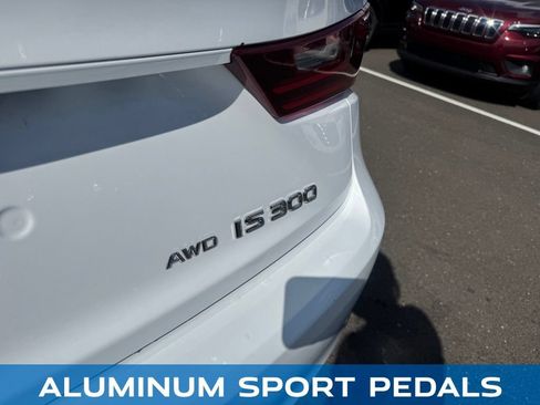 Used 2016 Lexus IS 300 AWD image 18
