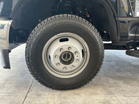 Used 2025 Ford F350 XLT AWD/4WD image 12