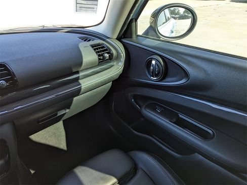 Used 2017 MINI Cooper Clubman S image 18