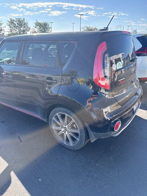 Used 2017 Kia Soul ! w/ Tech Package FWD image 3
