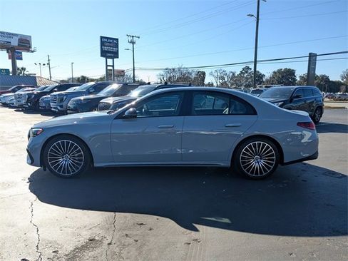 Used 2025 Mercedes-Benz E 350 4MATIC Sedan image 8