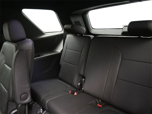 Used 2023 Chevrolet Traverse LT w/ LT Premium Package image 20