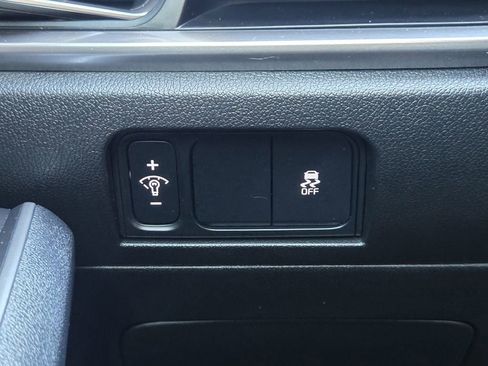 Certified 2025 Kia Sorento S w/ Panoramic Sunroof Package image 21