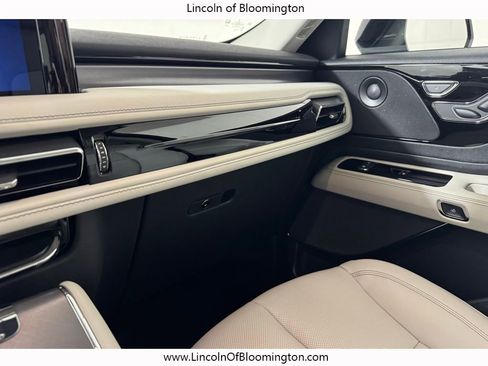 New 2026 Lincoln Aviator AWD image 41