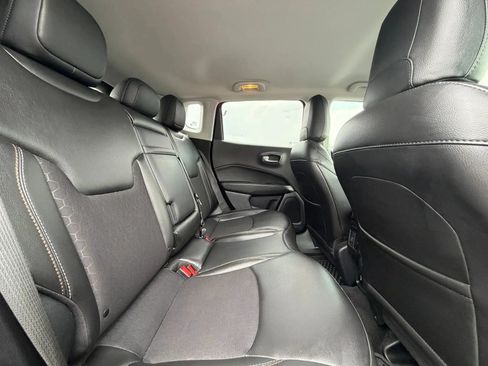Used 2019 Jeep Compass Latitude w/ Popular Equipment Group AWD/4WD image 31