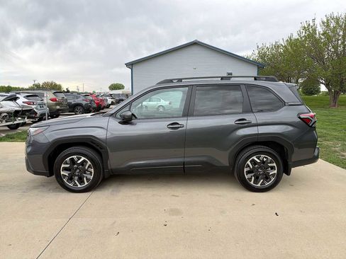 Used 2026 Subaru Forester Premium AWD/4WD image 3