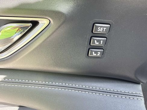 Used 2024 Subaru Ascent Limited AWD/4WD image 21