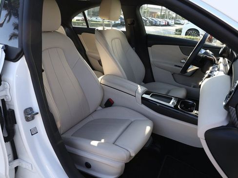 Used 2025 Mercedes-Benz CLA 250 image 19