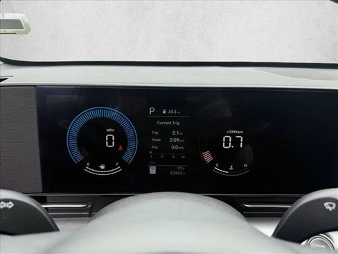 Used 2025 Hyundai Kona SEL FWD image 14